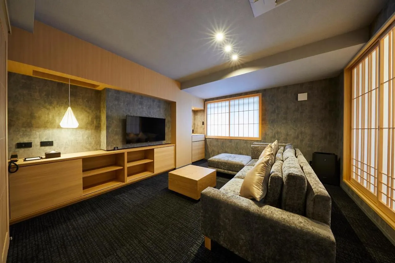 Rinn Shijo Nishinotoin Kyoto