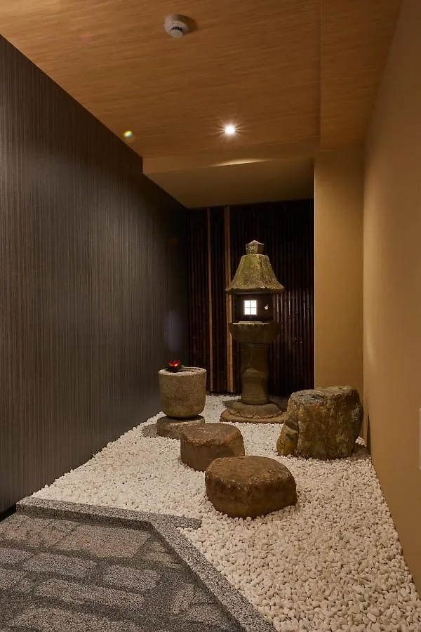 Rinn Shijo Nishinotoin Kyoto